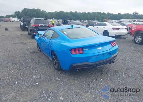 2024 Ford Mustang Ecoboost Fastback z USA, uszkodzony, nr VIN 1FA6P8TH8R5143368